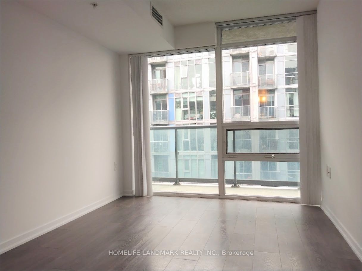 36 Lisgar St, unit LPH 17 for rent