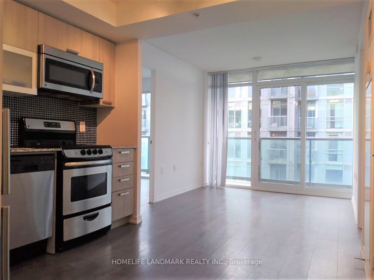 36 Lisgar St, unit LPH 17 for rent