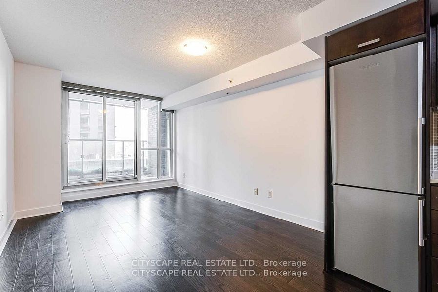 295 Adelaide St, unit 211 for rent