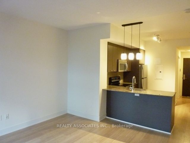 88 Sheppard Ave E, unit 204 for rent