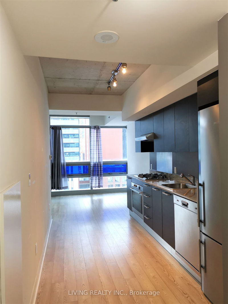 375 King St W, unit 809 for rent