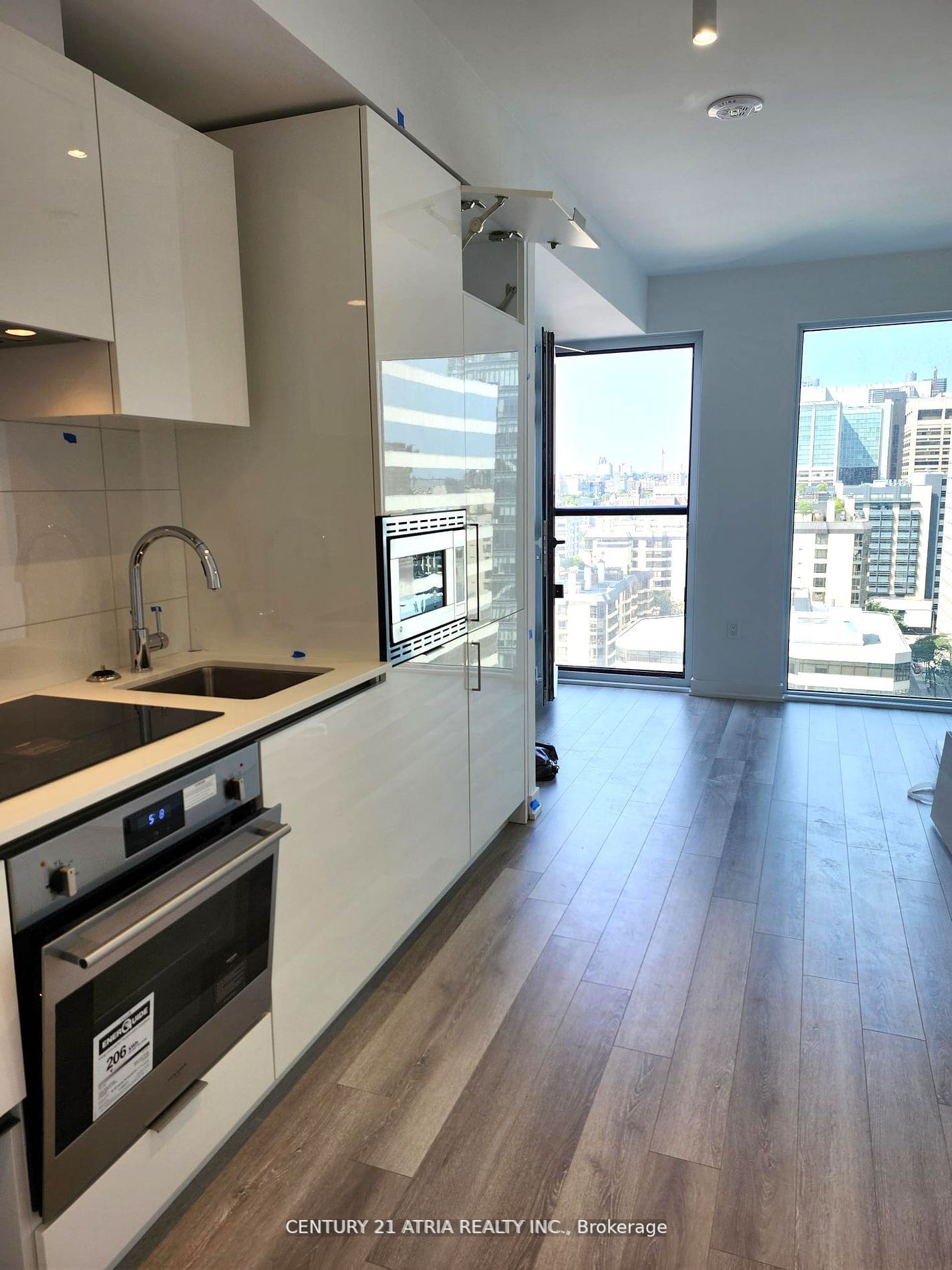 238 Simcoe St, unit 1602 for rent