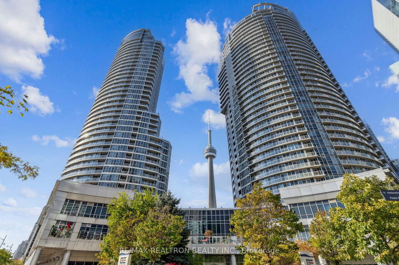 208 Queens Quay W, unit 3008 for sale