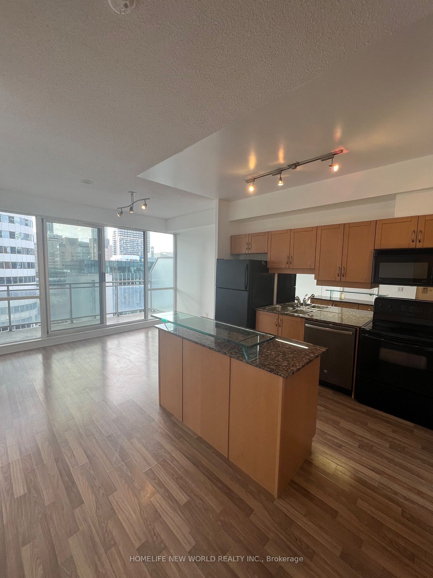 220 Victoria St, unit 1308 for sale