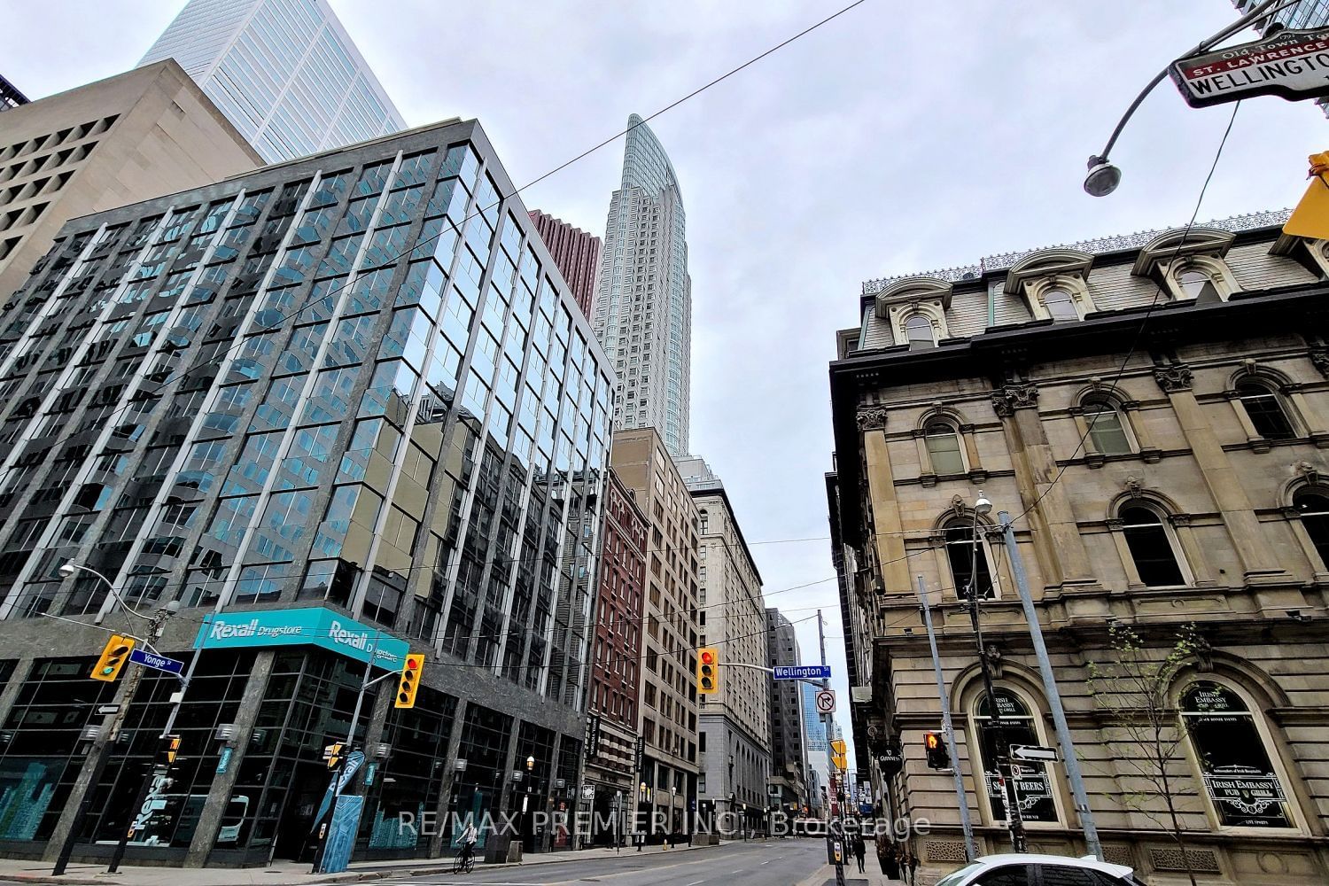 1 King St W, unit 2212 for rent