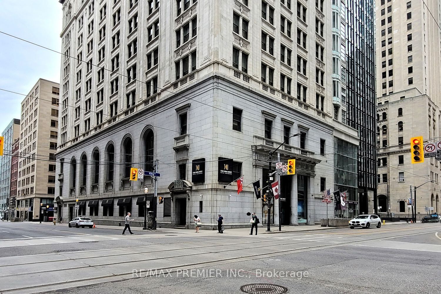 1 King St W, unit 2212 for rent