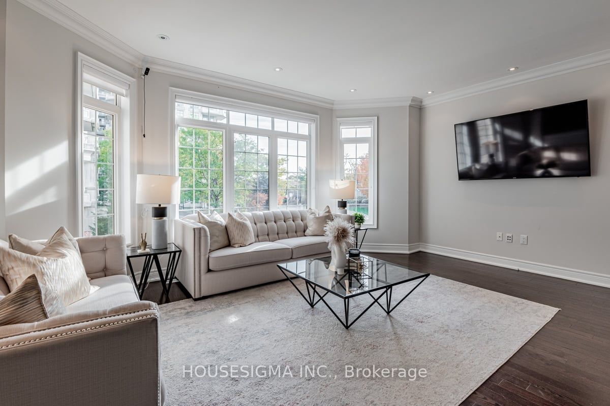 21 Bloorview Place Townhouses, North York, Toronto