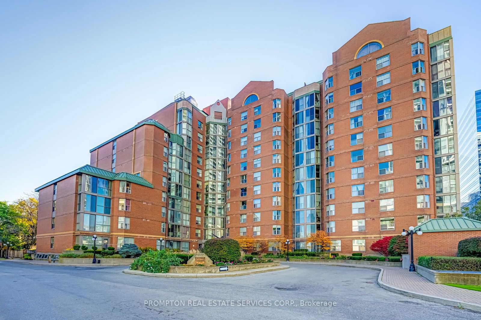 Turnberry Court Condos, North York, Toronto