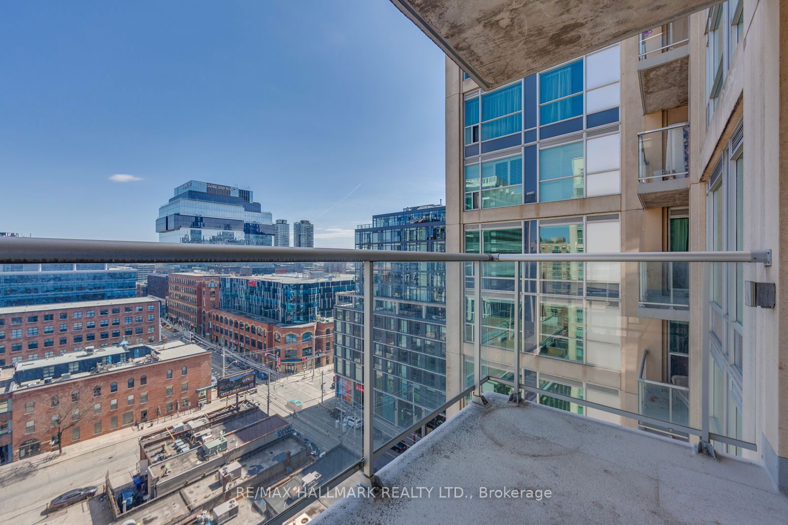 230 King St E, unit 1402 for rent