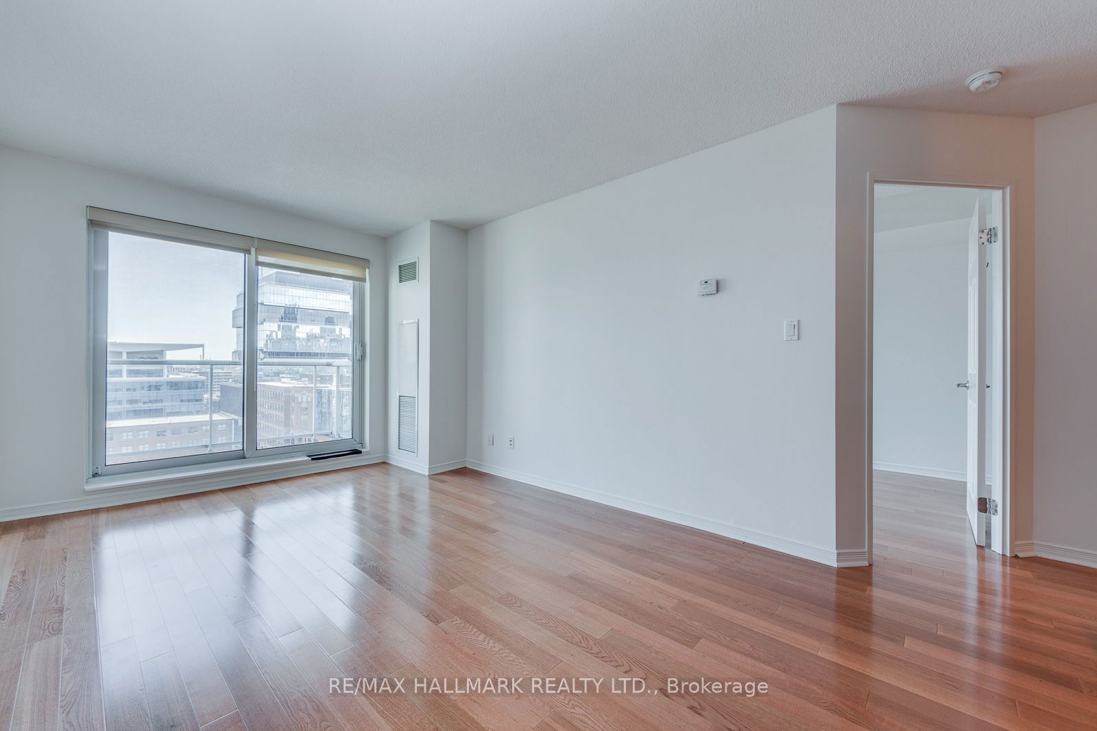 230 King St E, unit 1402 for rent