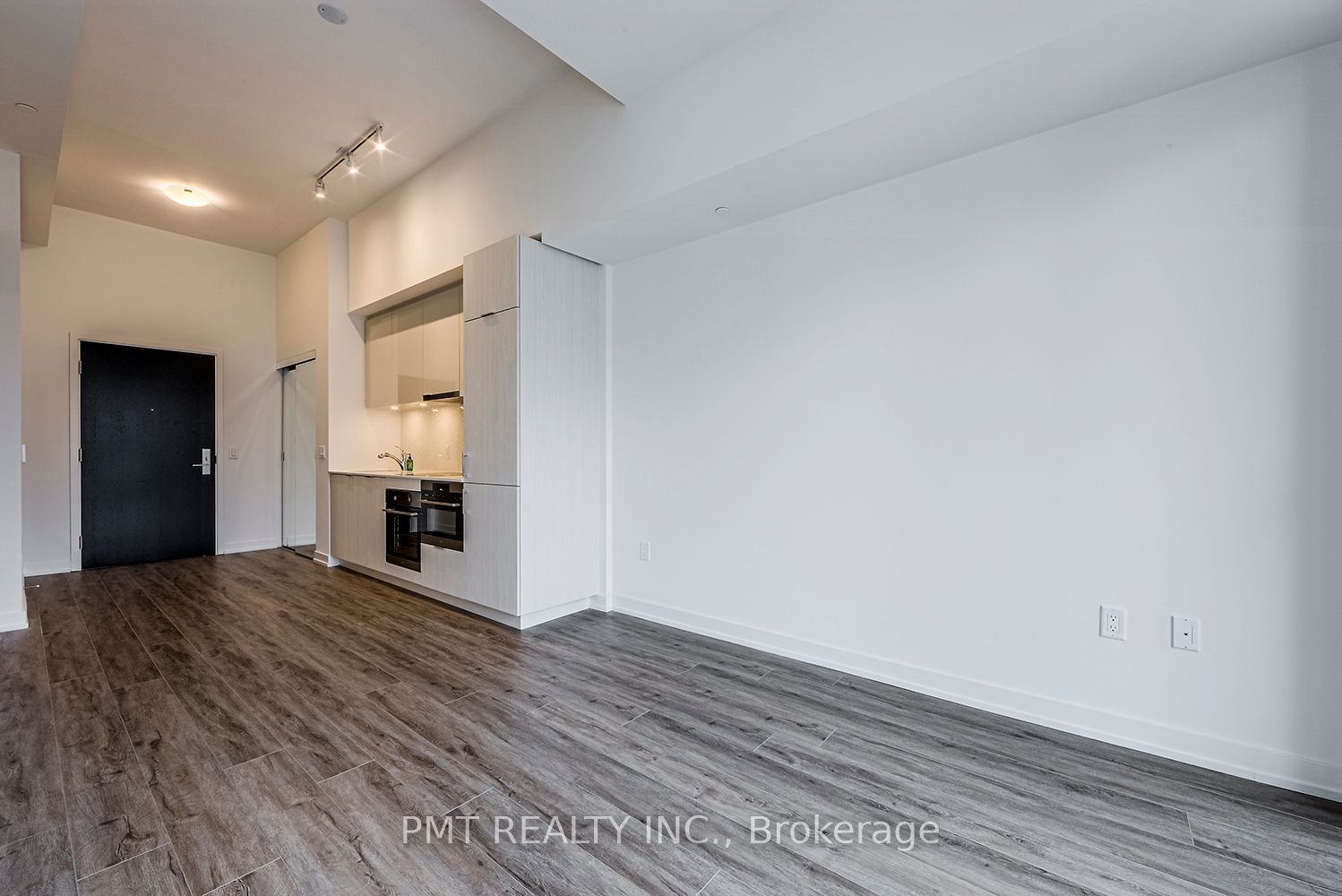 158 Front St E, unit 2203 for rent