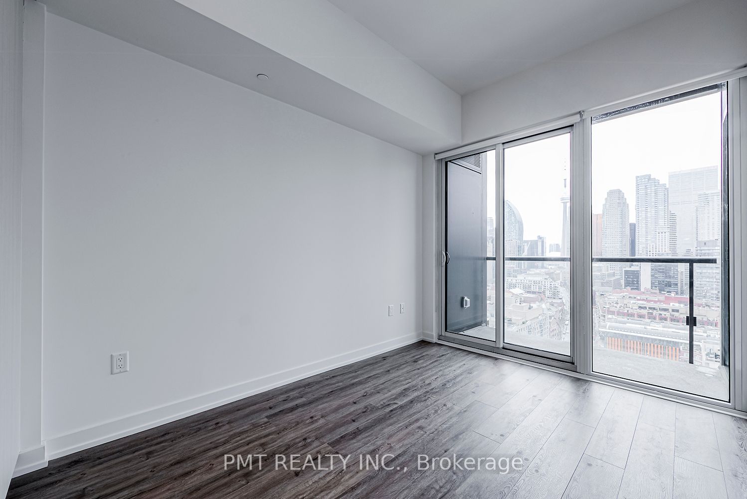 158 Front St E, unit 2203 for rent