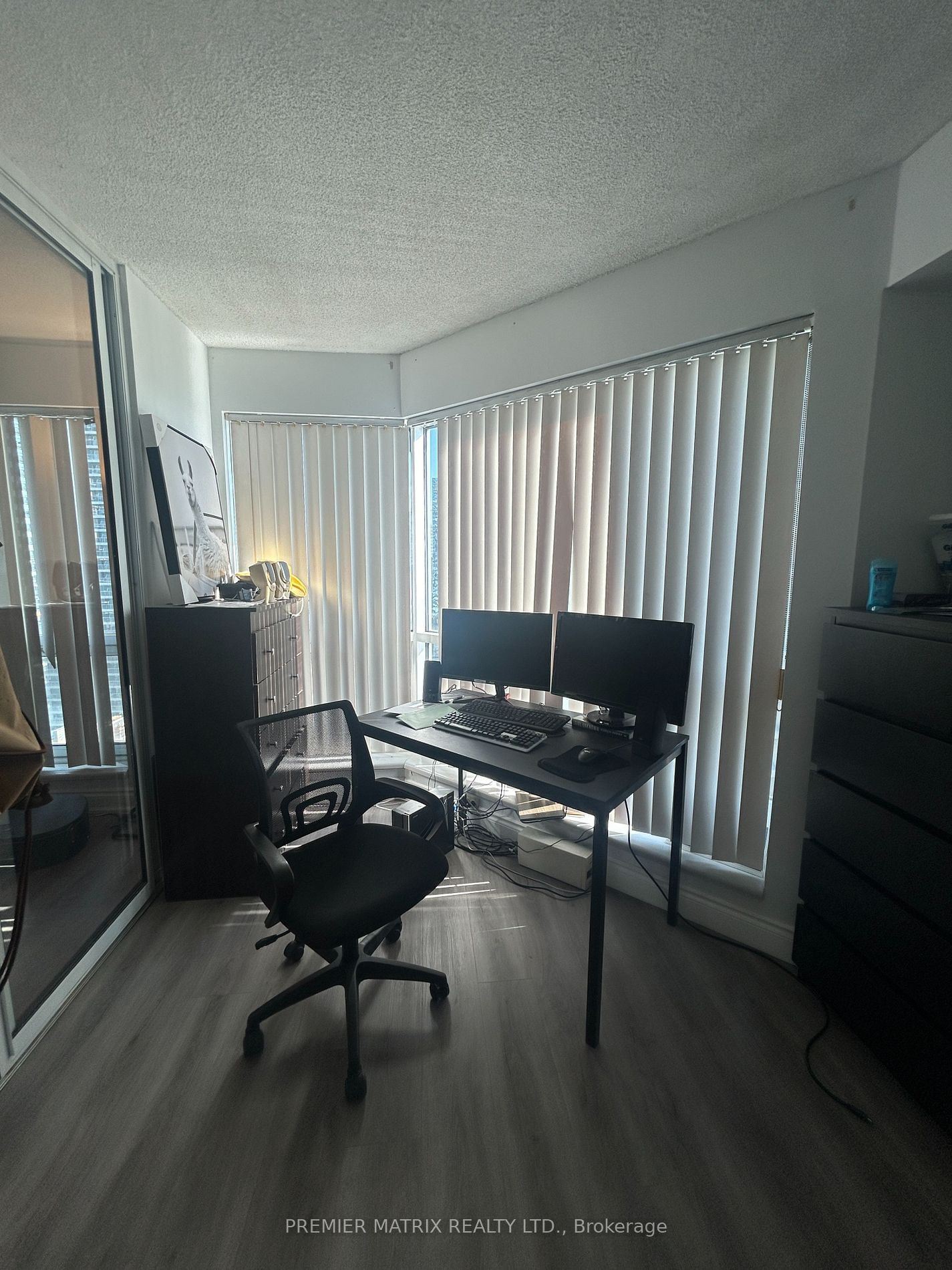 10 Yonge St, unit 2410 for rent