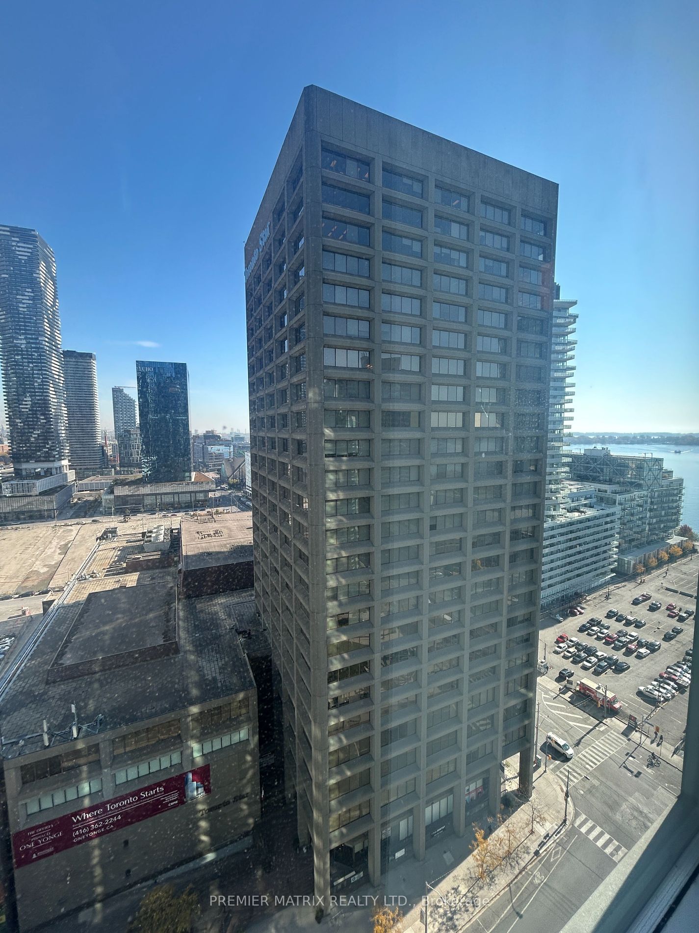 10 Yonge St, unit 2410 for rent