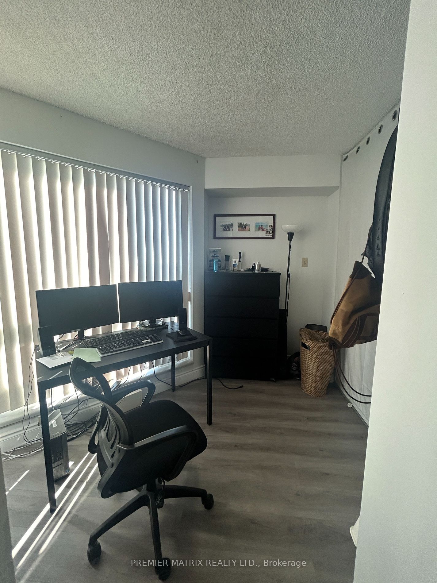 10 Yonge St, unit 2410 for rent