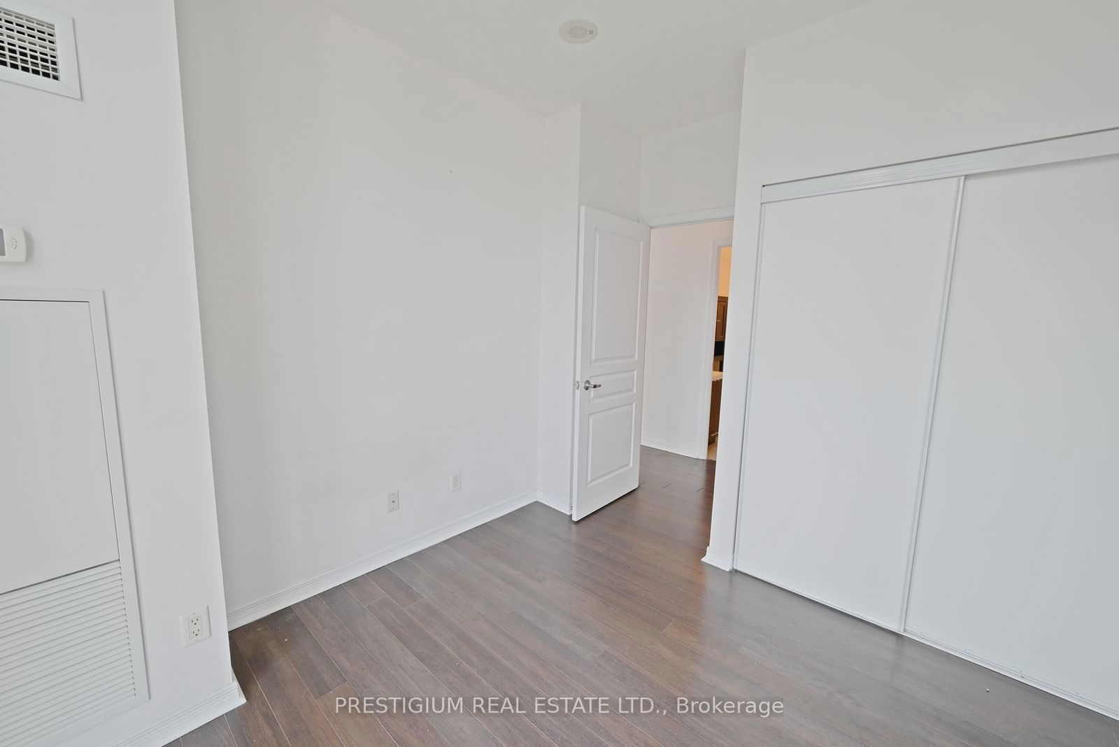 352 Front St W, unit Ph05 for rent