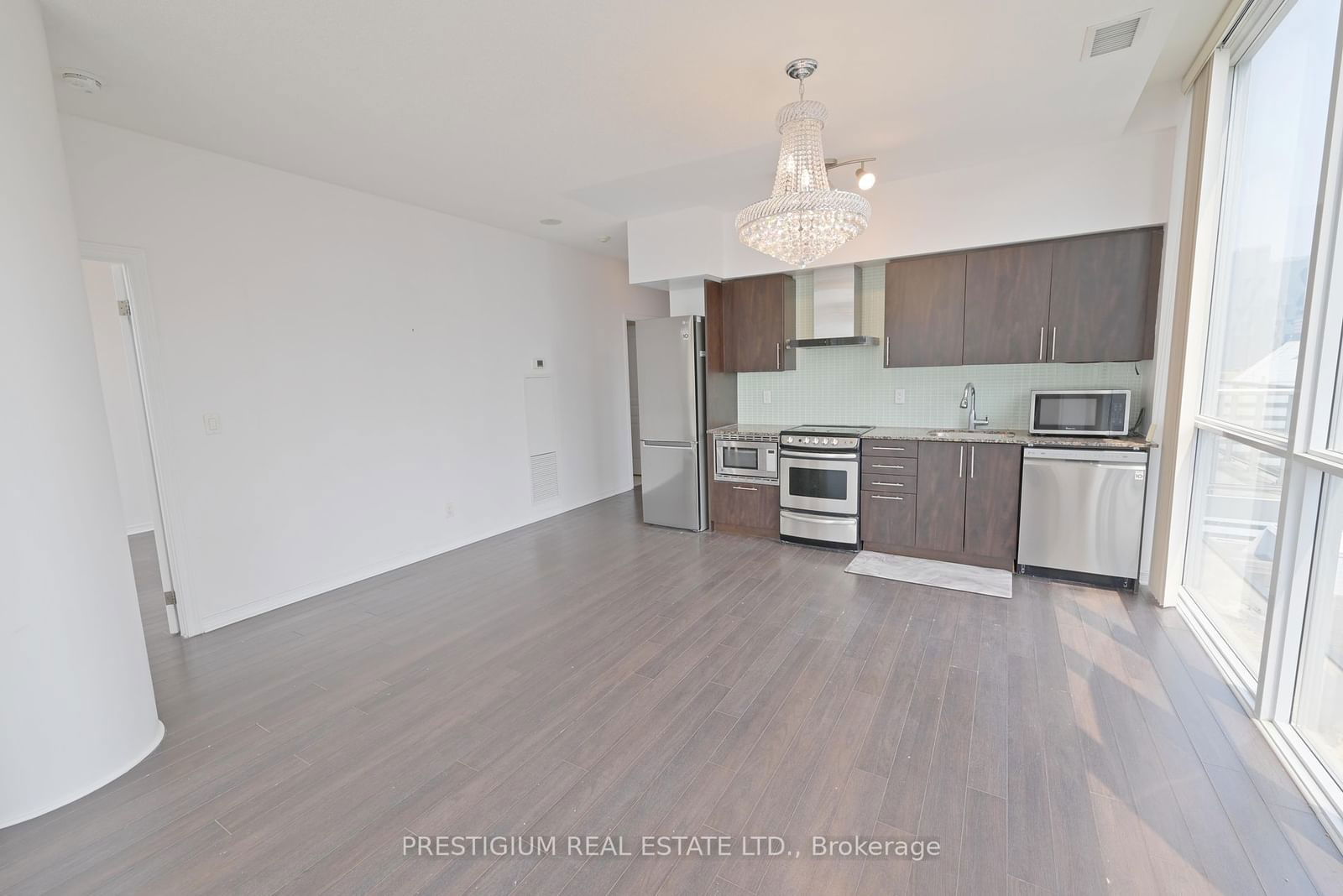 352 Front St W, unit Ph05 for rent