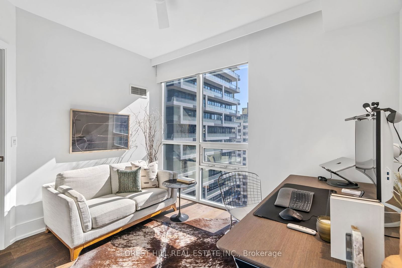 25 Broadway Ave, unit 1007 for sale