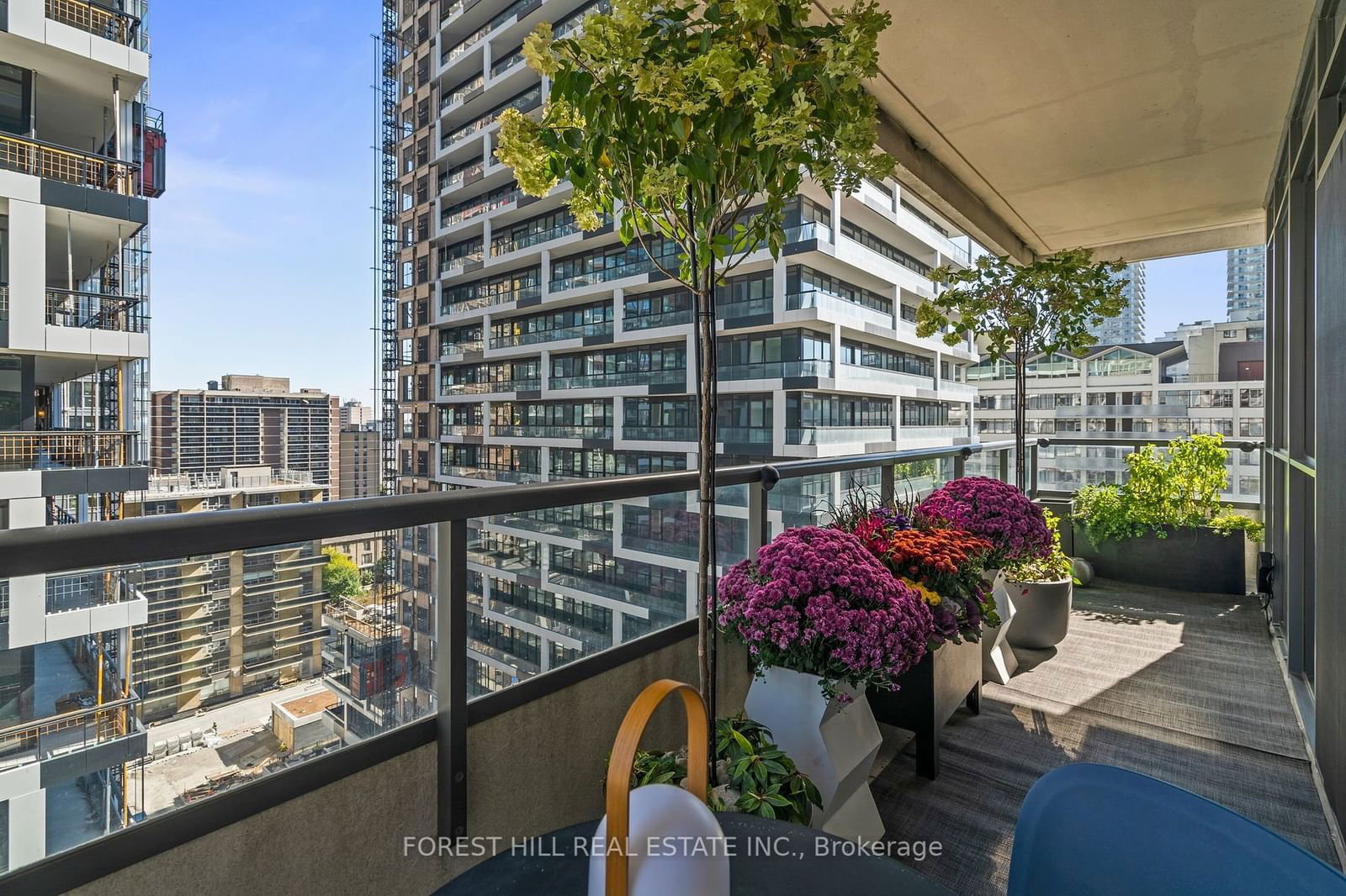 25 Broadway Ave, unit 1007 for sale