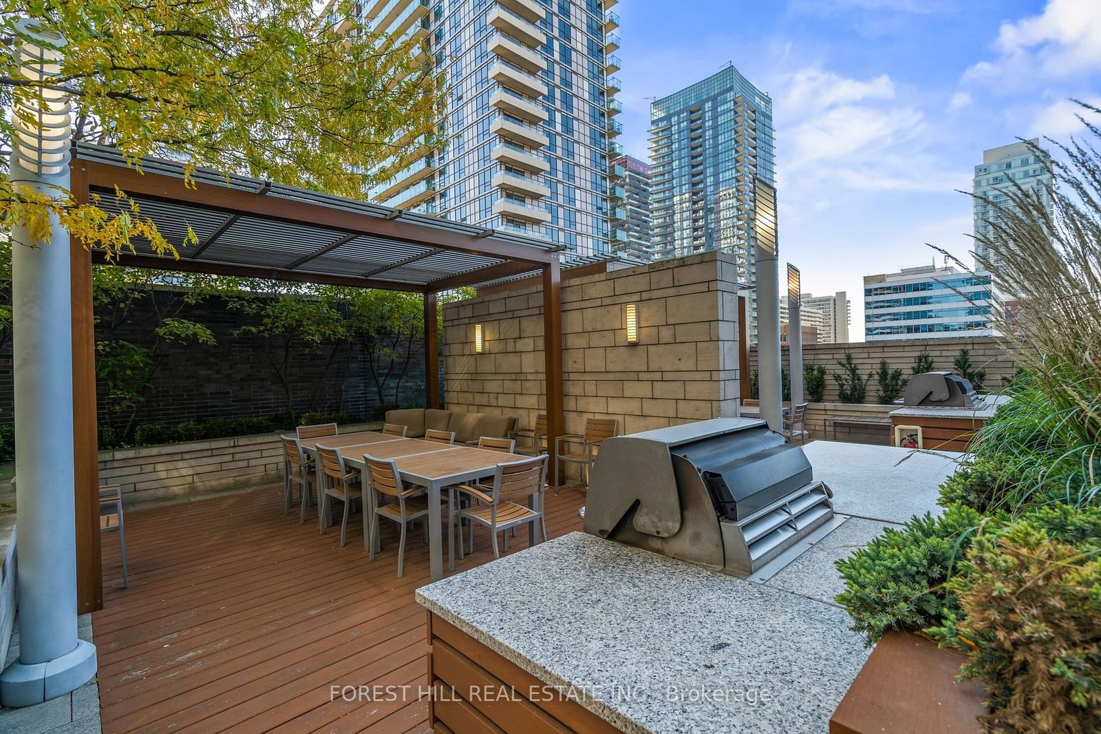 25 Broadway Ave, unit 1007 for sale