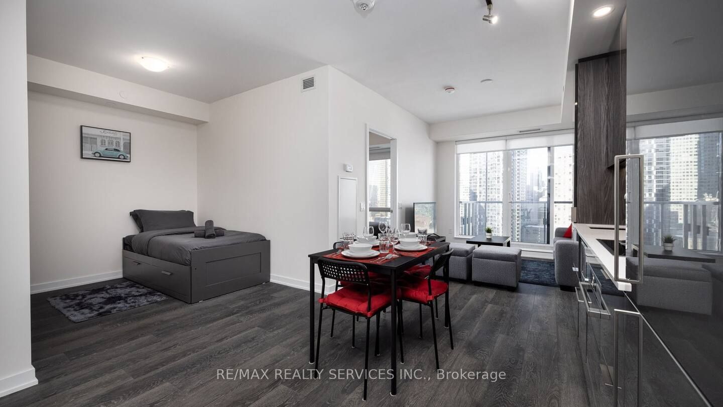 28 Freeland St, unit 1806 for sale