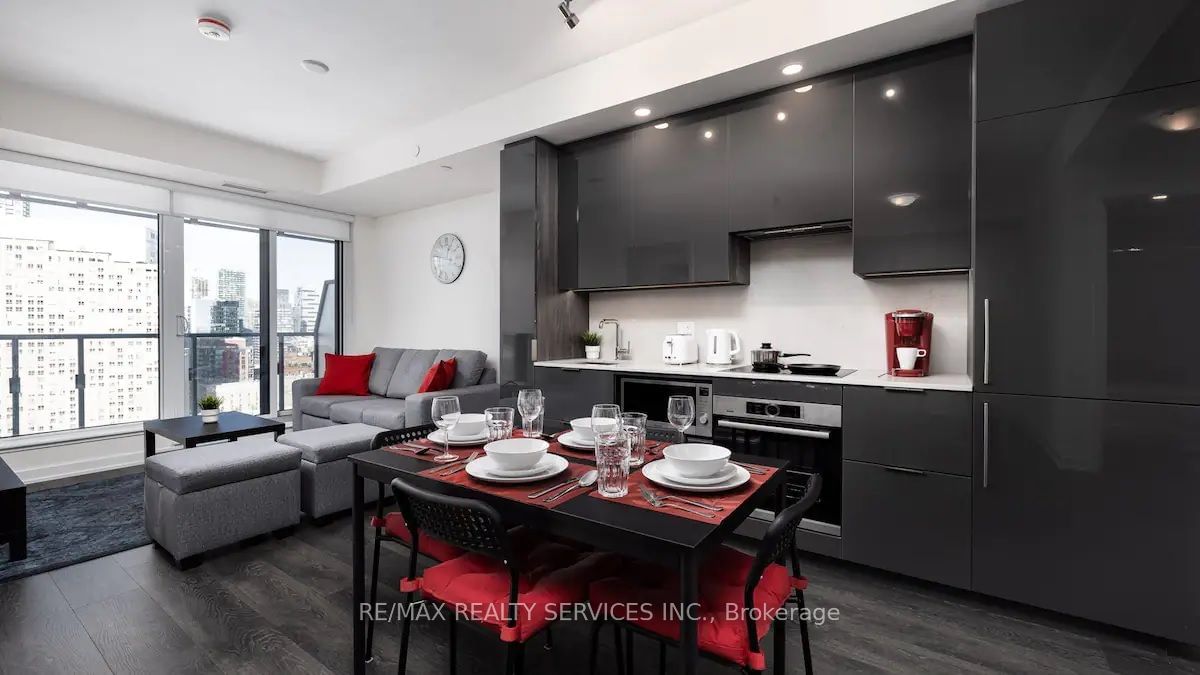 28 Freeland St, unit 1806 for sale