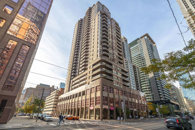 736 Bay St, unit 305 for sale