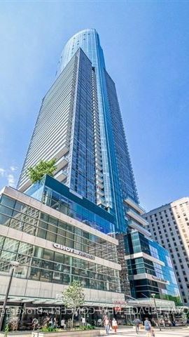 386 Yonge St, unit 702 for sale