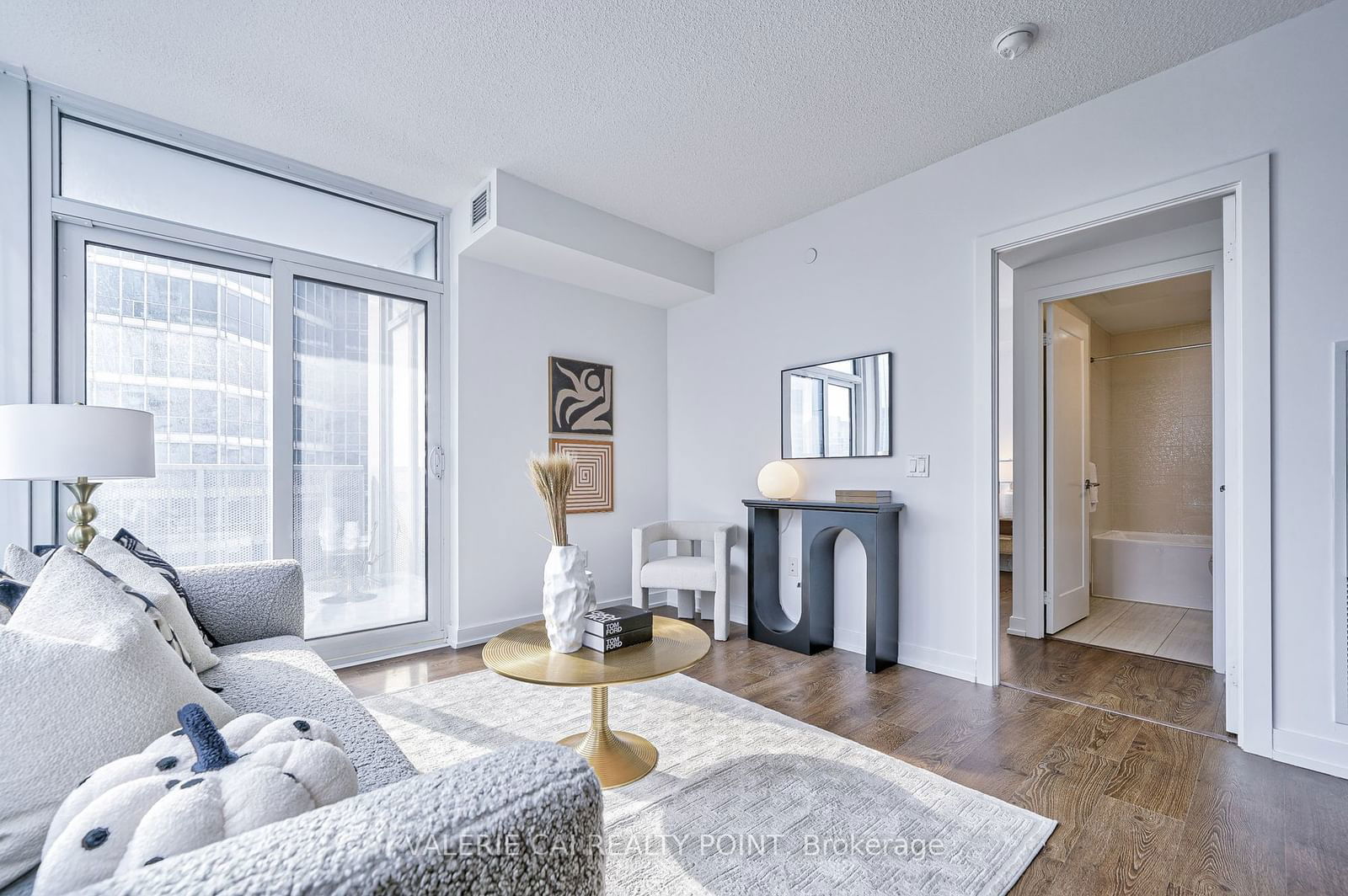 10 York St, unit 2705 for sale