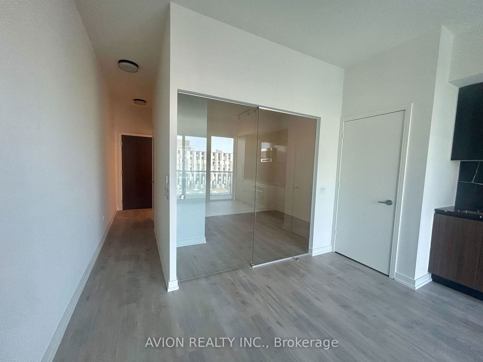 425 Front St E, unit 803 for rent