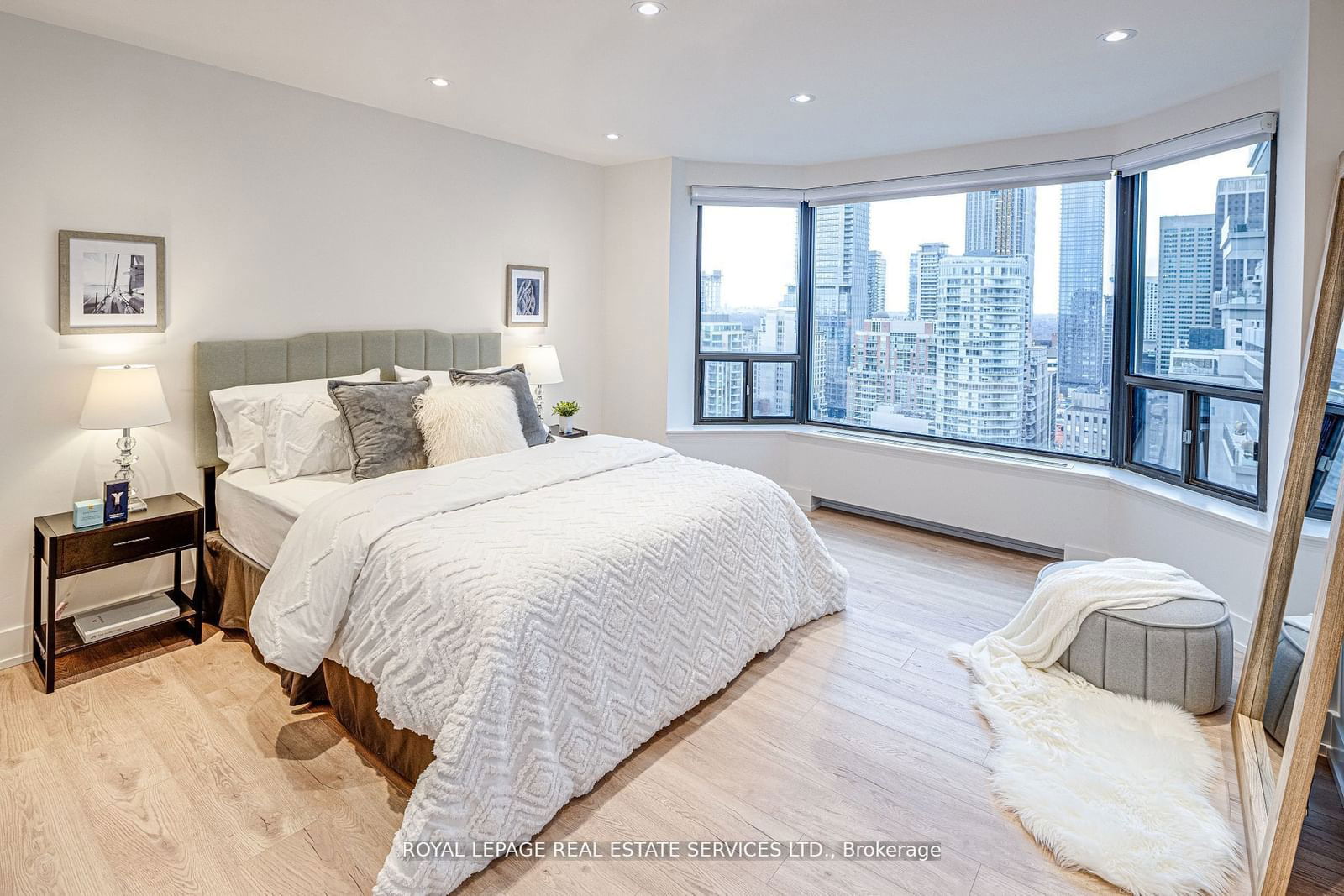 175 Cumberland St, unit 2008 for sale