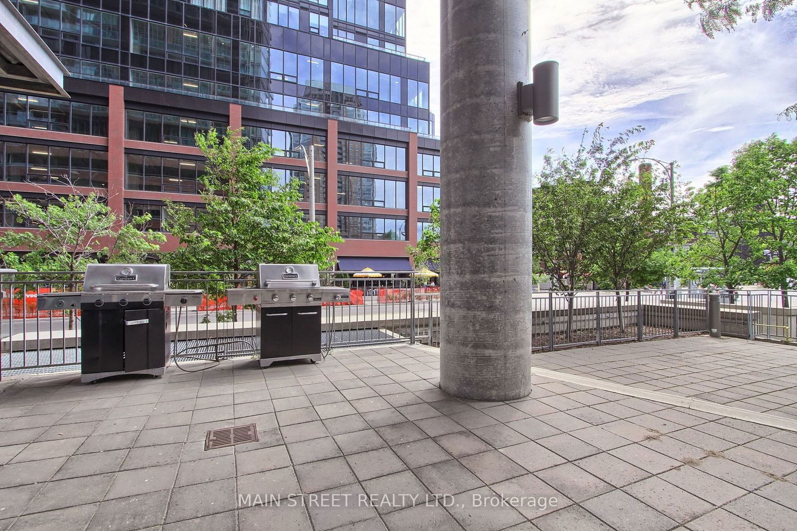 150 East Liberty St, unit 1213 for sale