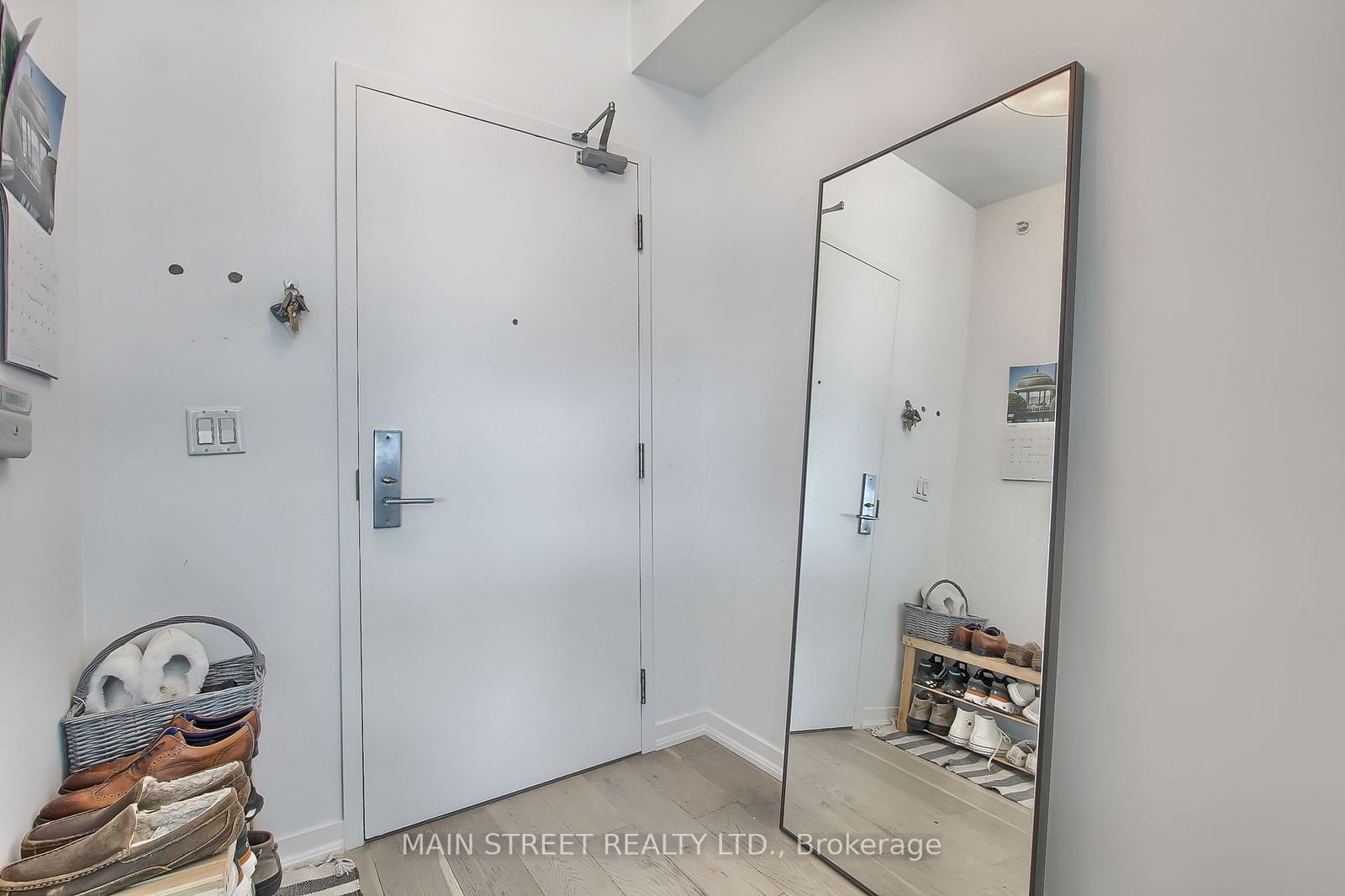 150 East Liberty St, unit 1213 for sale