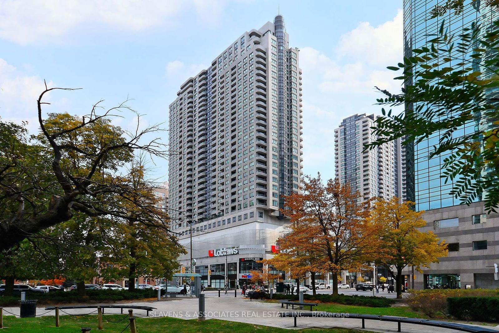 33 Empress Ave, unit PH206 for sale