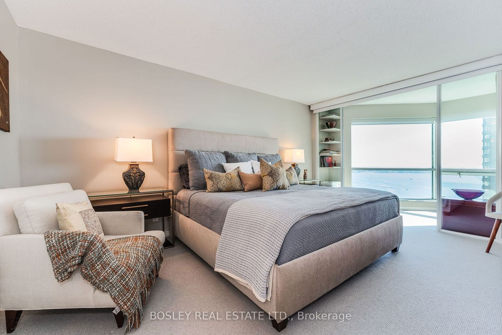 10 Queens Quay W, unit 2006 for sale