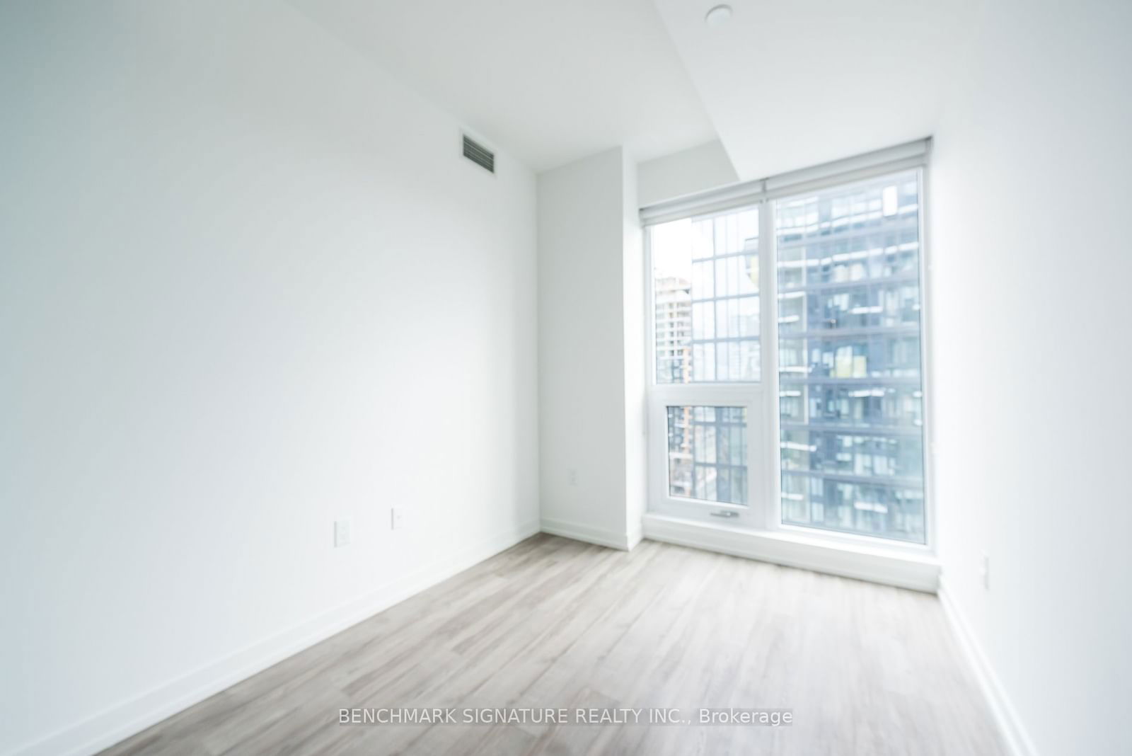 77 Shuter St, unit 2810 for rent