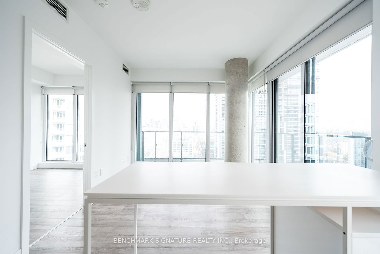 77 Shuter St, unit 2810 for rent