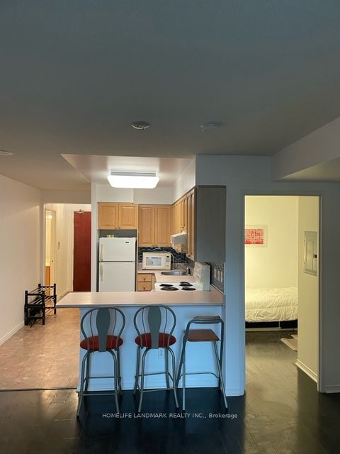 750 Bay St, unit 901 for rent