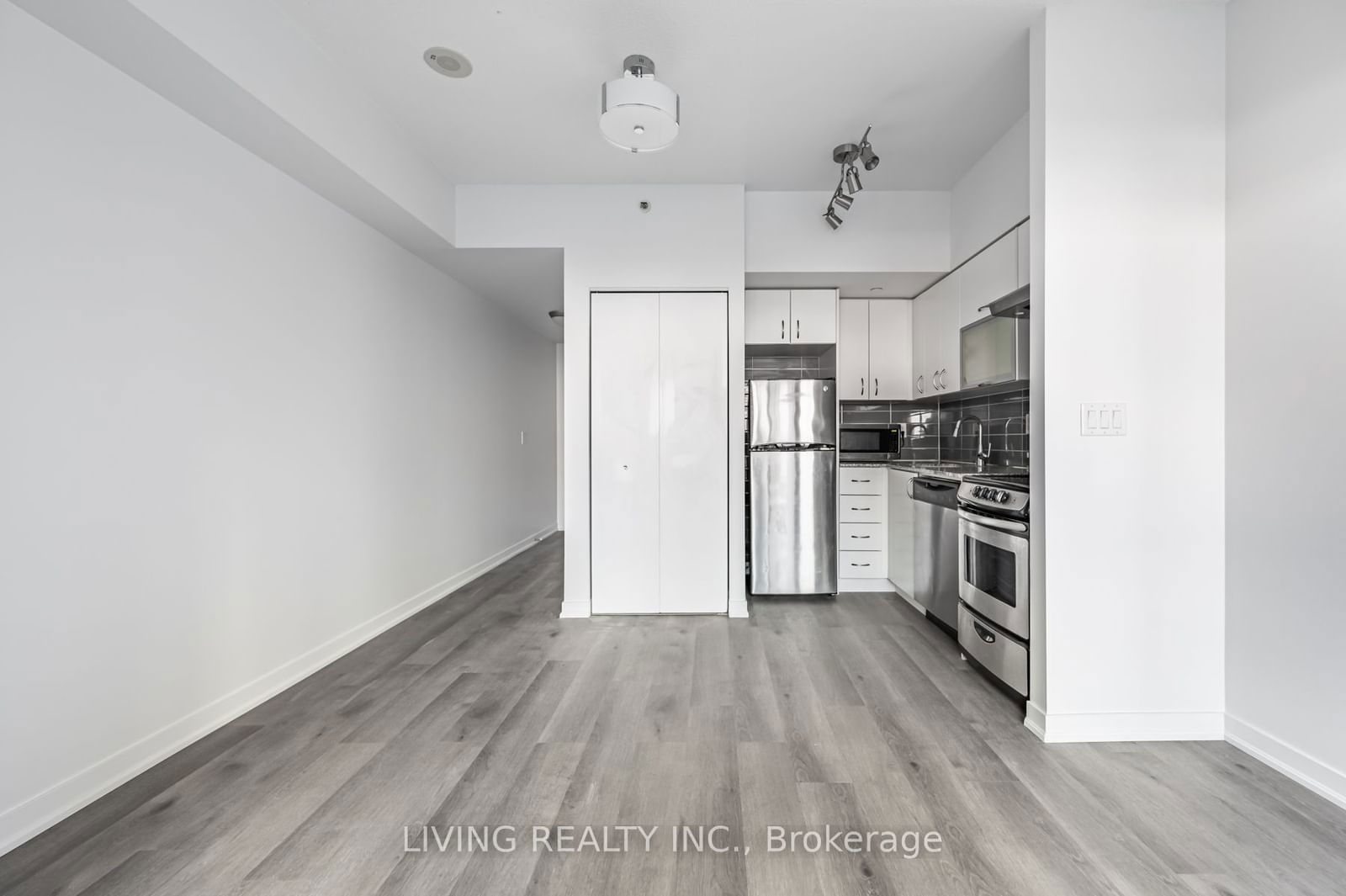 69 Lynn Williams St, unit 212 for sale