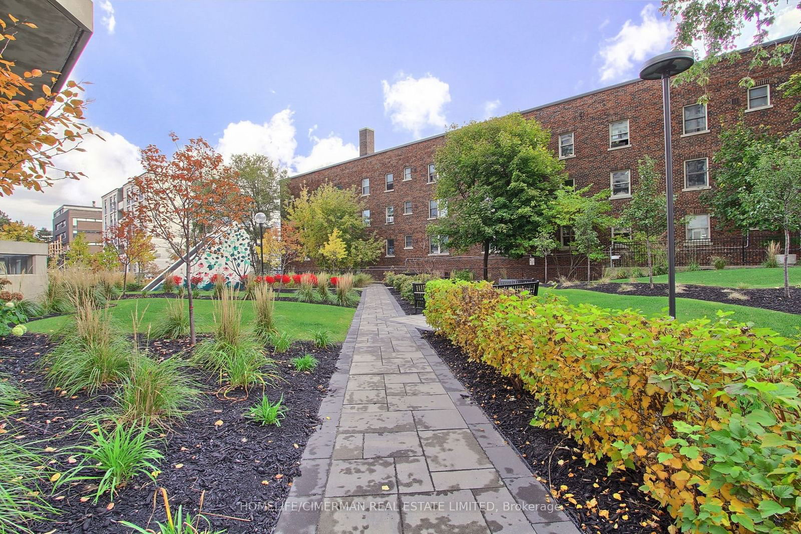 Village Park, Midtown, Toronto