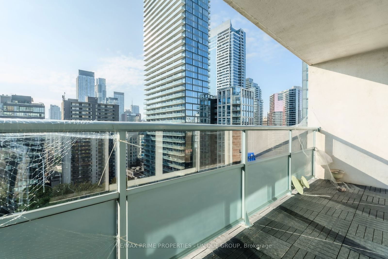 30 Gloucester St, unit 1802 for sale