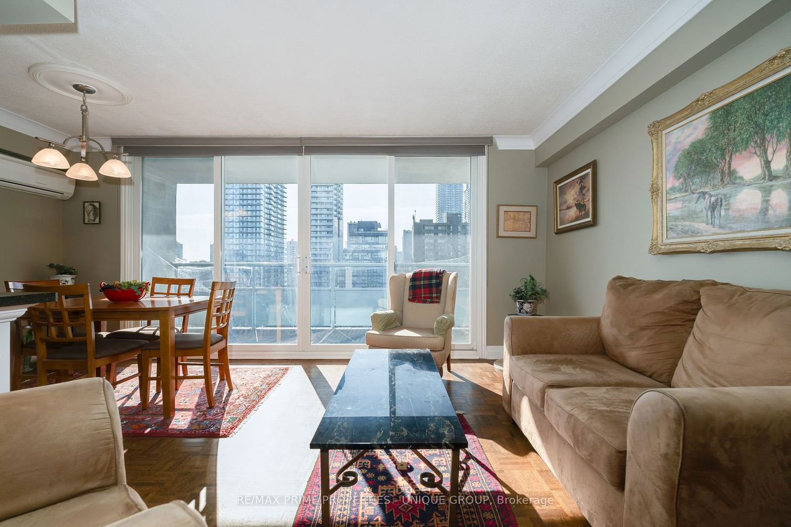 30 Gloucester St, unit 1802 for sale