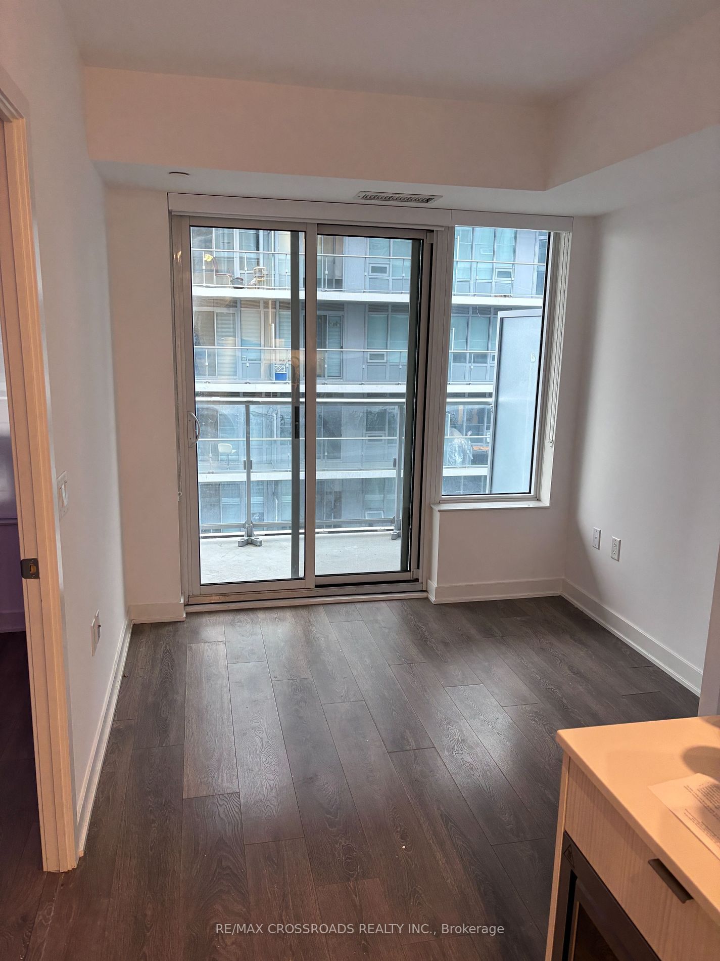 195 Redpath Ave, unit 3615 for rent