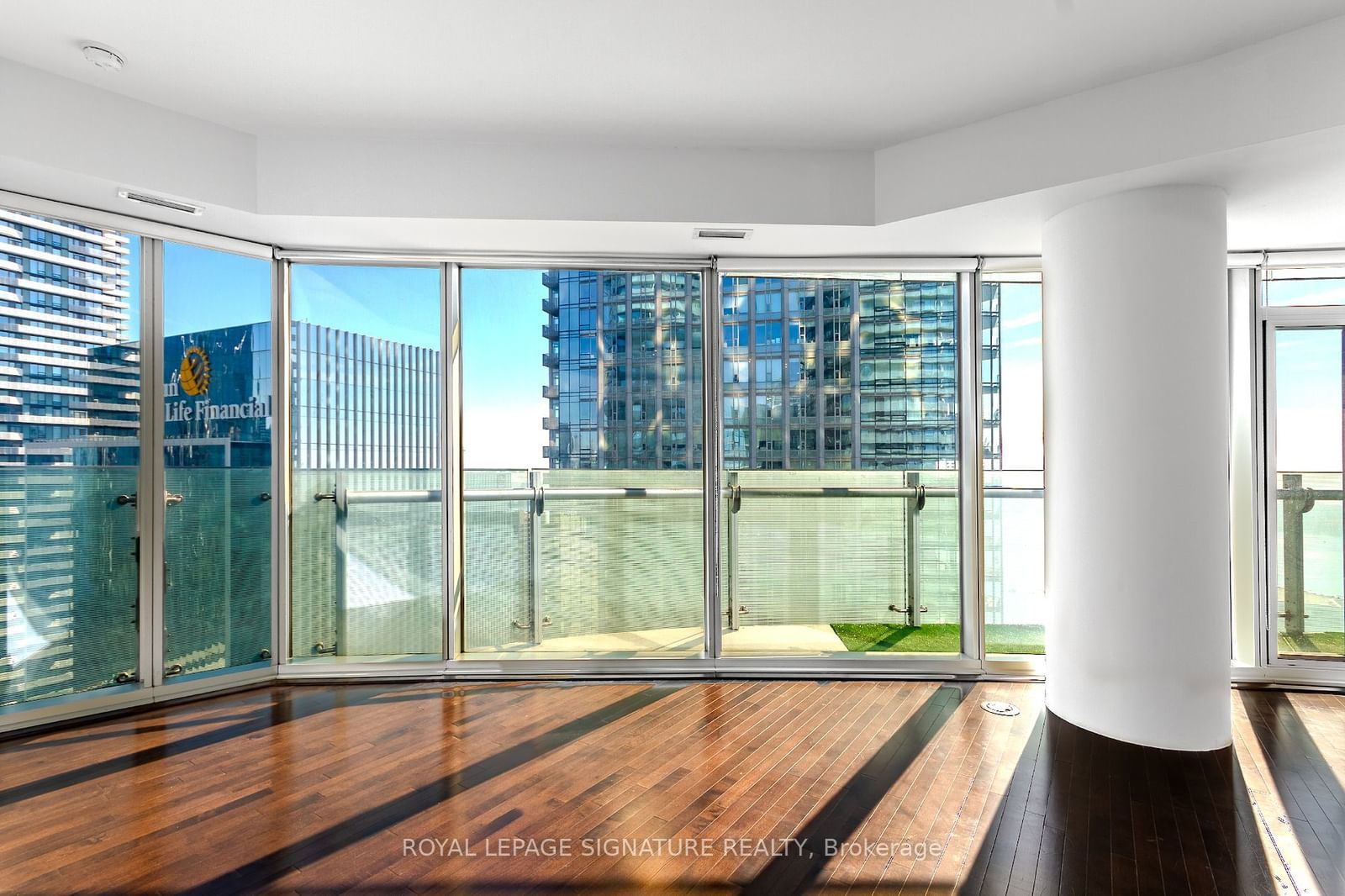 12 York St, unit 4202 for sale