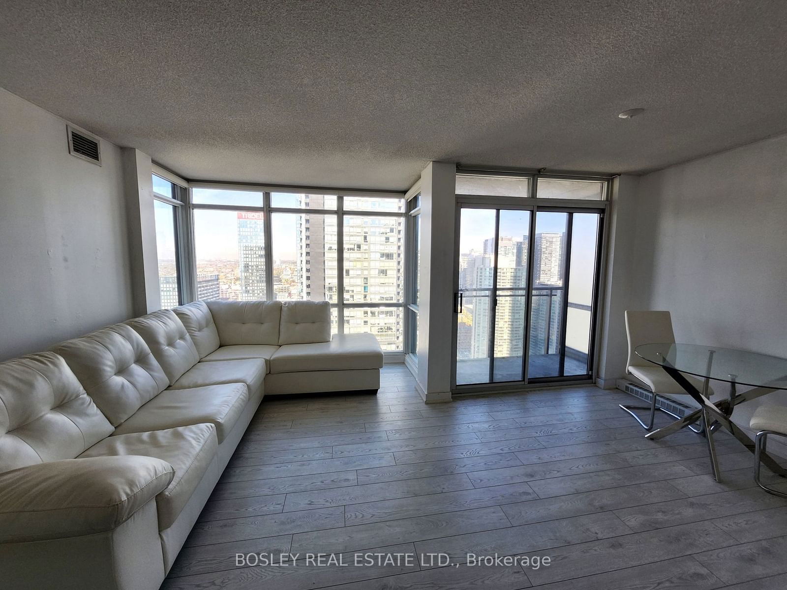 15 Fort York Blvd, unit 4503 for rent