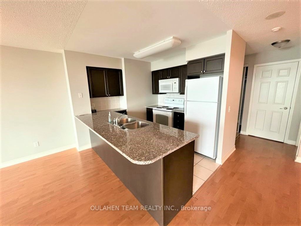 30 Grand Trunk Cres, unit 3815 for rent