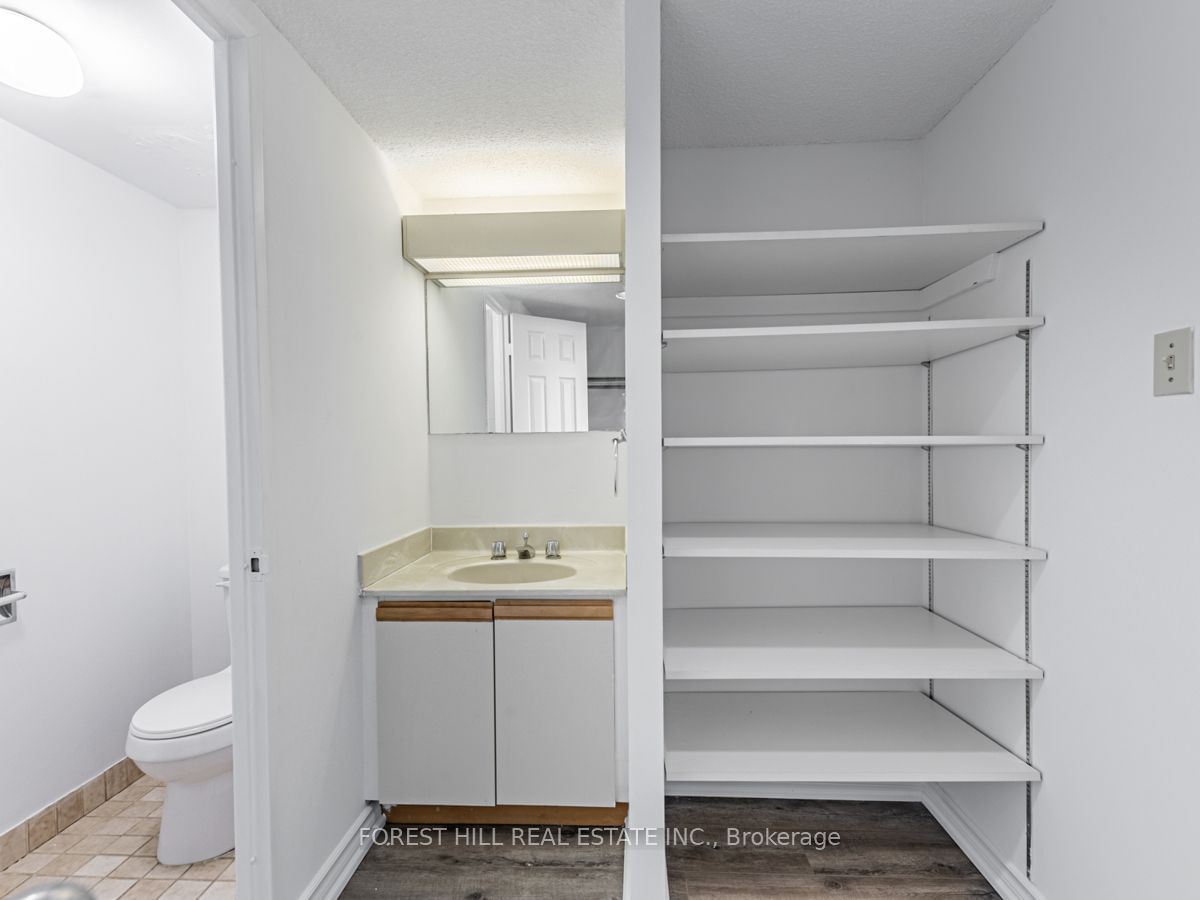 3000 Bathurst St, unit 1607 for rent