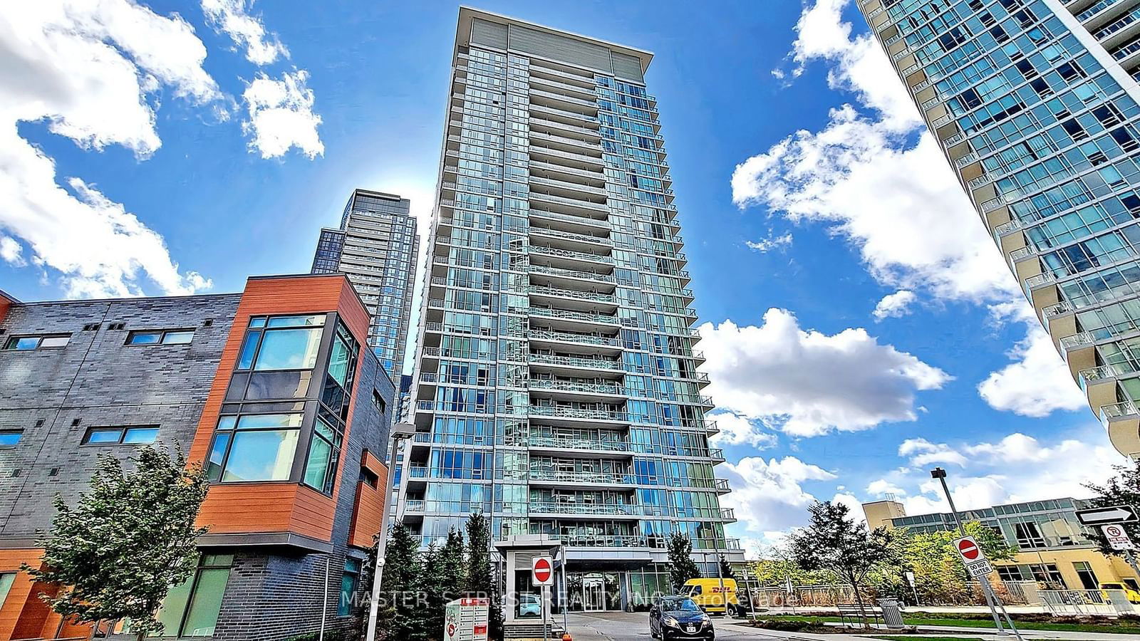 62 Forest Manor Rd, unit 307 for sale