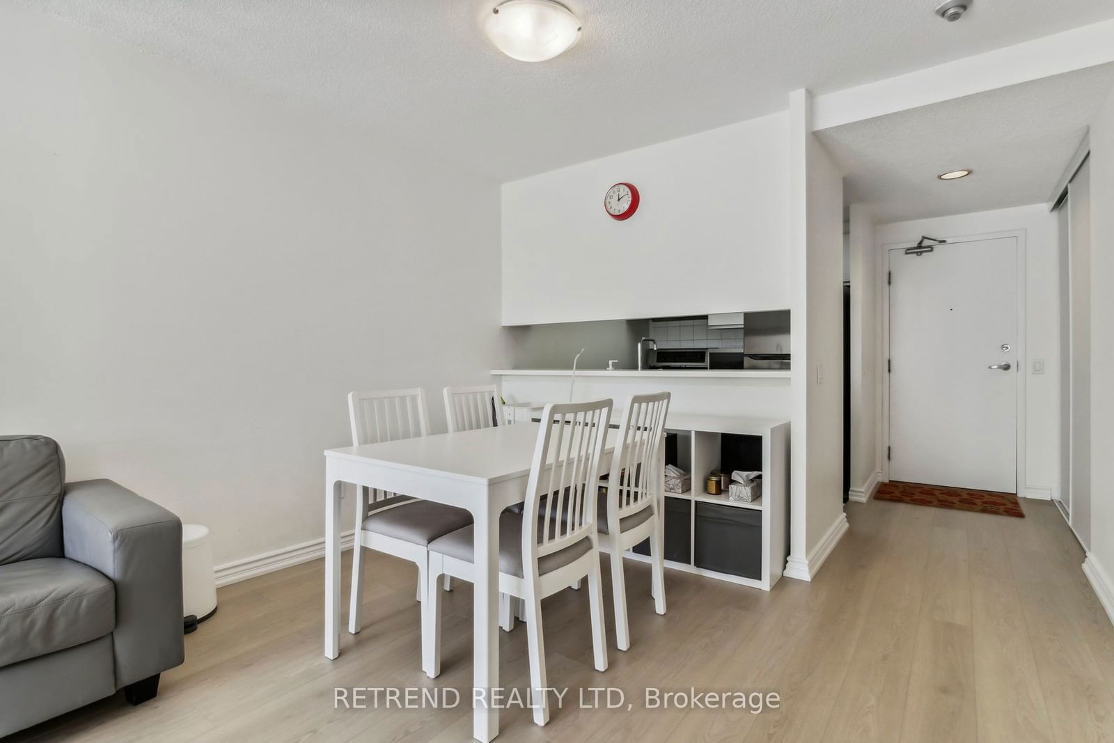 7 Bishop Ave, unit 1004 for sale