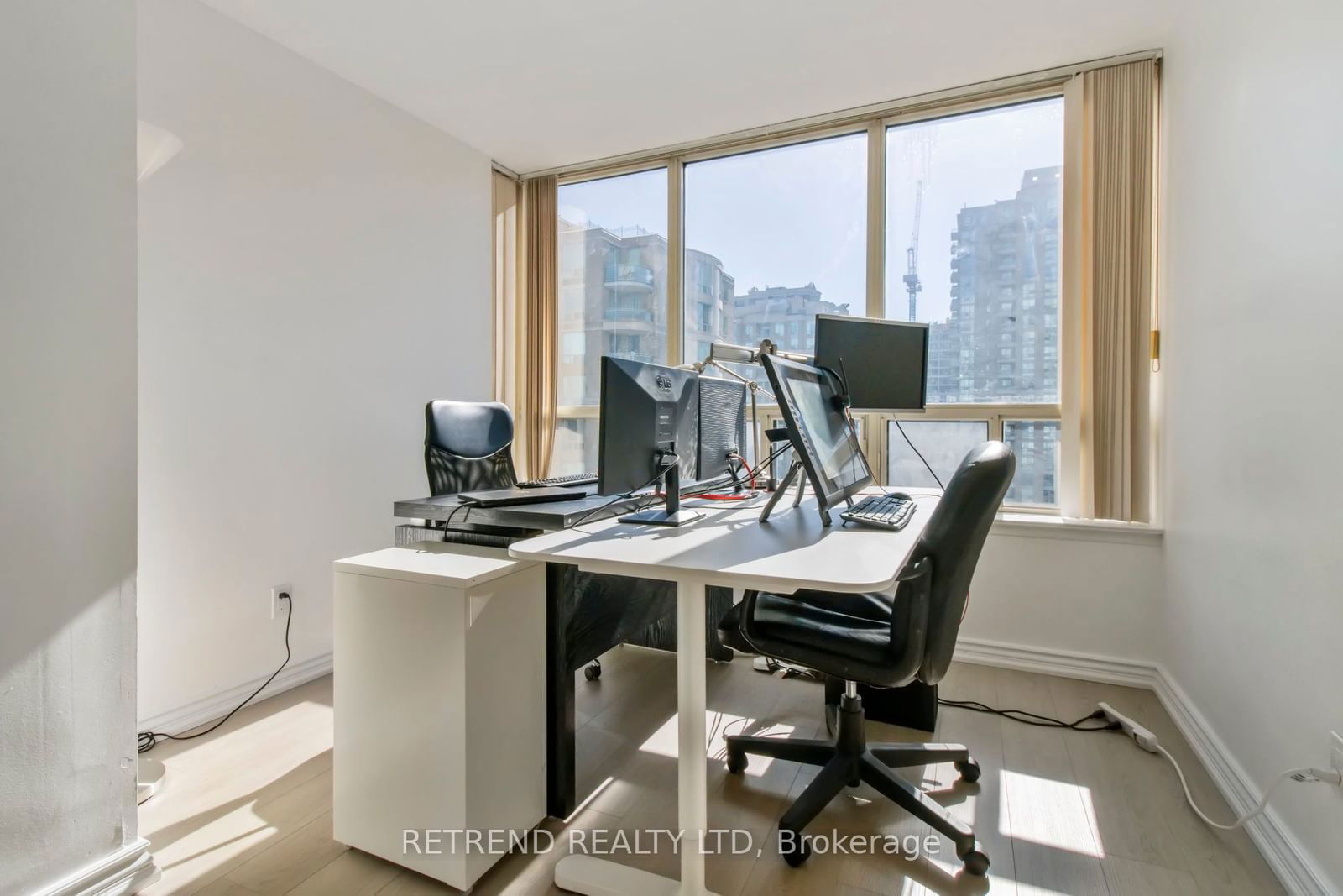 7 Bishop Ave, unit 1004 for sale